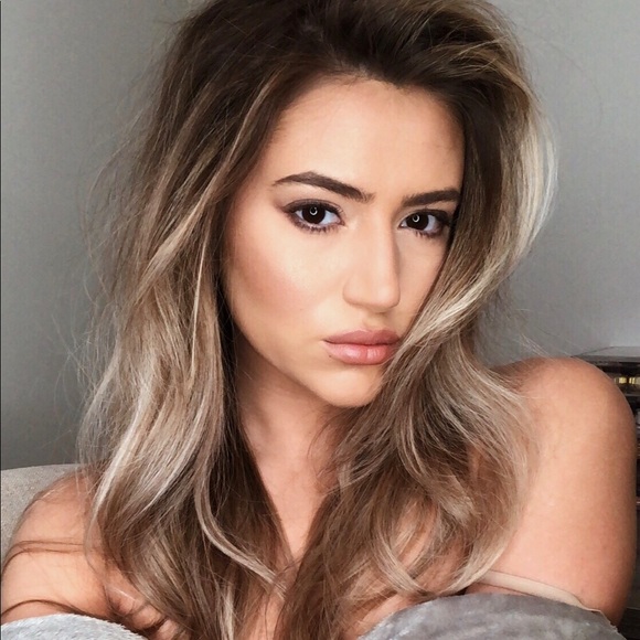 Meet the Posher Other - Meet your Posher, Deshira